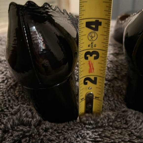 Chloe Black patent solid heels size 37 EUR 6,5 USA. - Picture 12 of 15